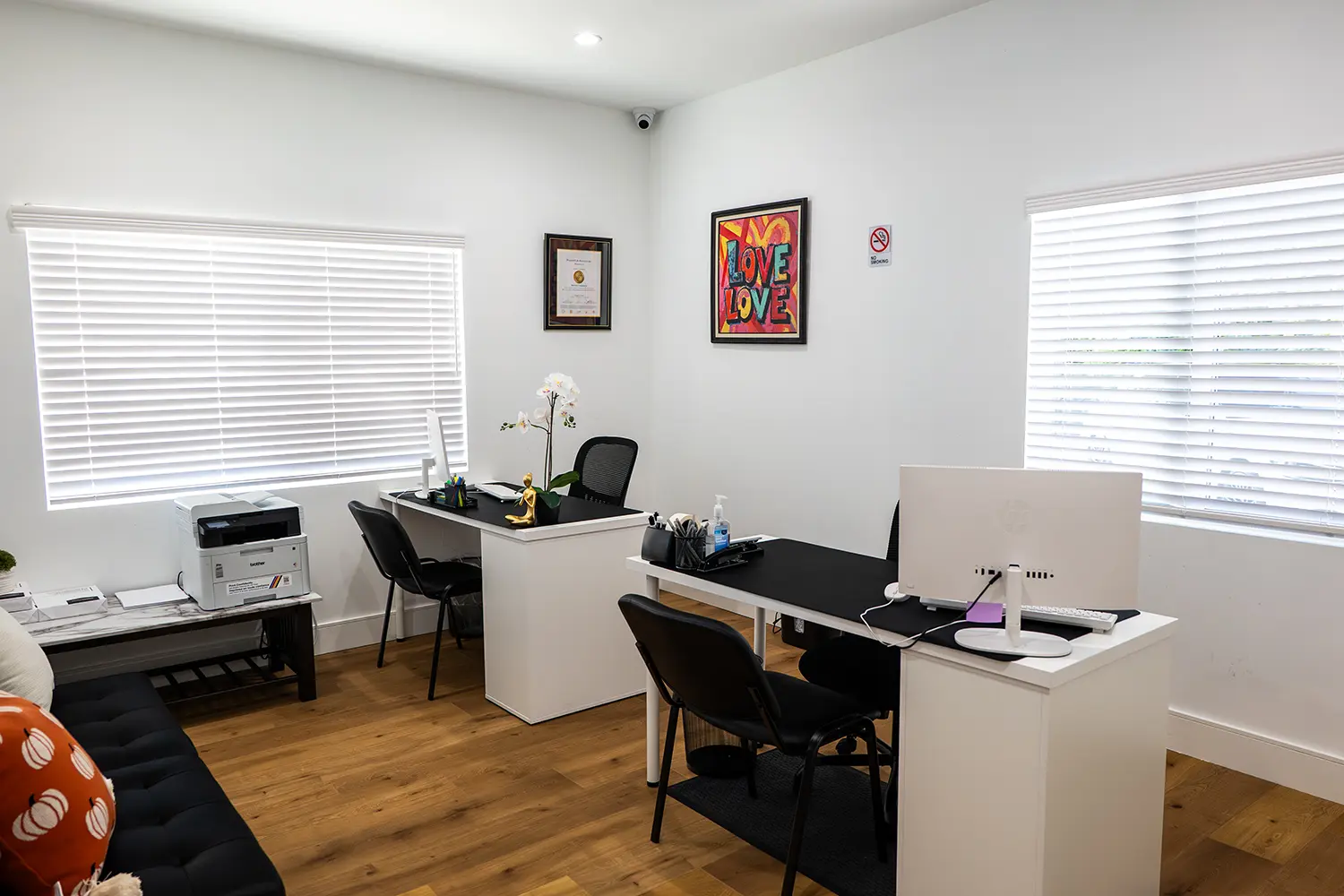 Staff guiding a client at Peaceful Life Recovery