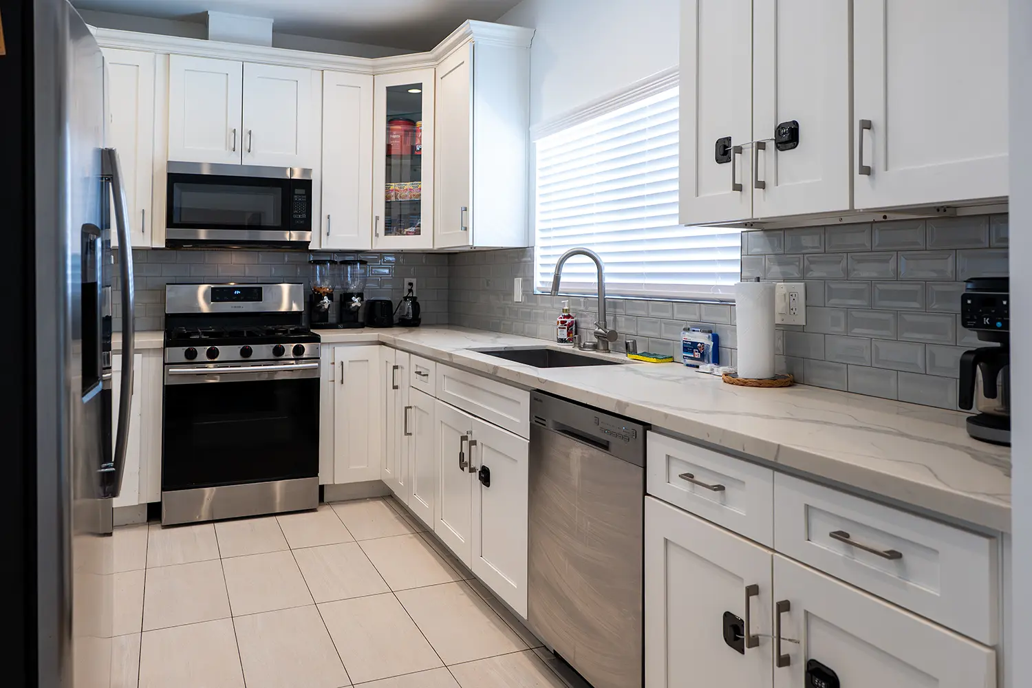 Art class at Peaceful Life Recovery